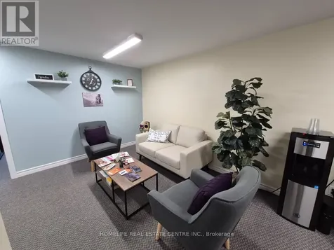 45 Dalkeith Drive Brantford ON N3P 1M1