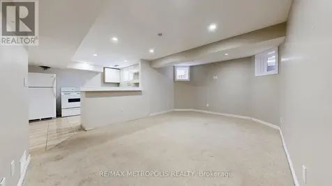 183 Valmont Court Hamilton (ancaster) ON L9G 5A1