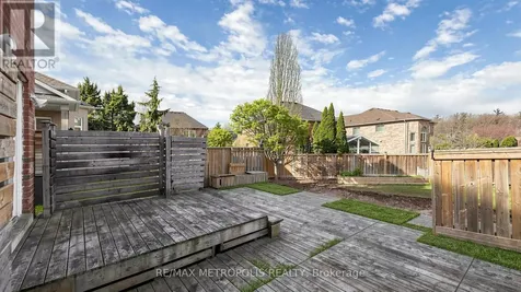 183 Valmont Court Hamilton (ancaster) ON L9G 5A1