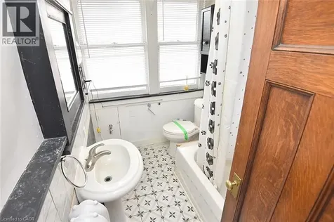 103 Sherman Avenue South Hamilton ON L8M 2P8