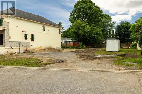 165 King Street Carleton Place ON K7C 1G5