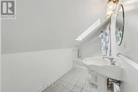 2511 Junction Avenue Ottawa ON K1V 8G9