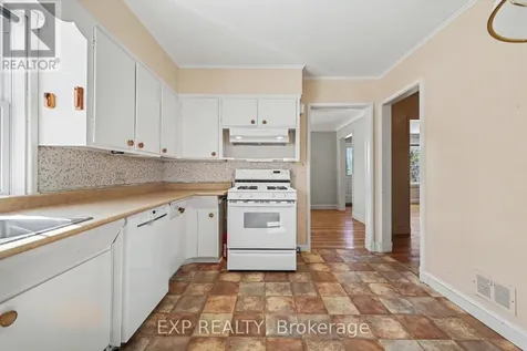 2511 Junction Avenue Ottawa ON K1V 8G9