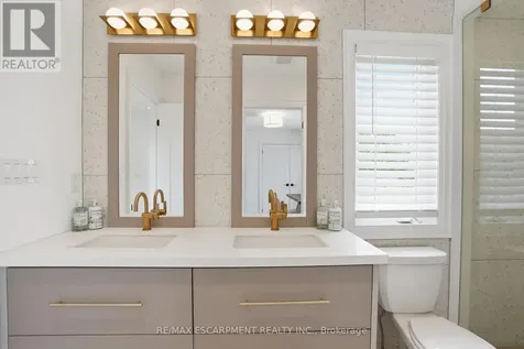 25 Rainey Drive East Luther Grand Valley ON L9W 0L7