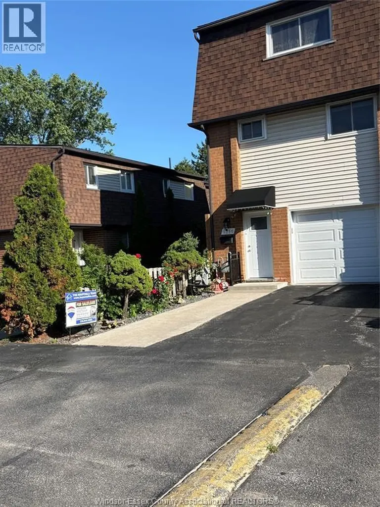 6266 Thornberry Crescent Windsor ON N8T 3A3