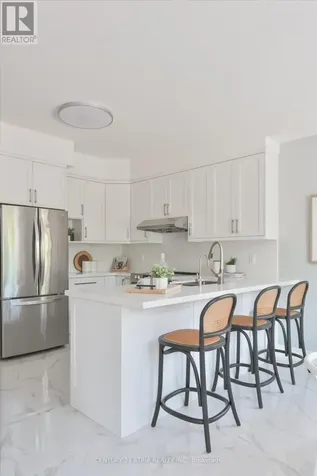 119 Martini Drive Richmond Hill (rouge Woods) ON L4S 2V5