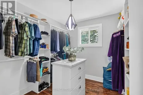 5 Caribou Avenue Ottawa ON K2S 1M5
