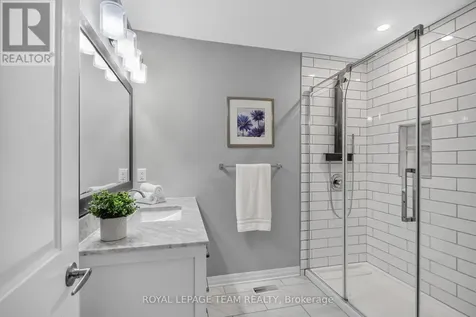 5 Caribou Avenue Ottawa ON K2S 1M5