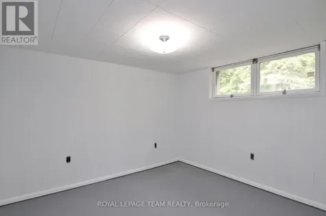 5 Caribou Avenue Ottawa ON K2S 1M5