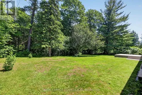 5 Caribou Avenue Ottawa ON K2S 1M5