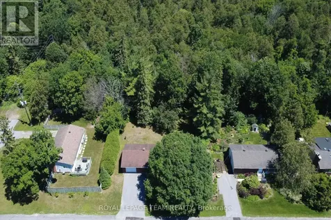 5 Caribou Avenue Ottawa ON K2S 1M5