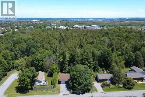 5 Caribou Avenue Ottawa ON K2S 1M5