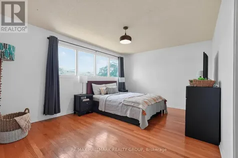 1038 Arnot Road Ottawa ON K2C 0H4