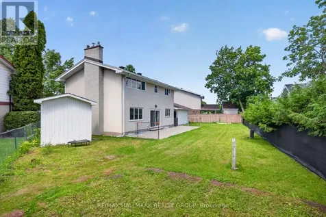 1038 Arnot Road Ottawa ON K2C 0H4