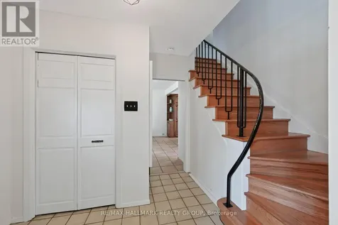 1038 Arnot Road Ottawa ON K2C 0H4