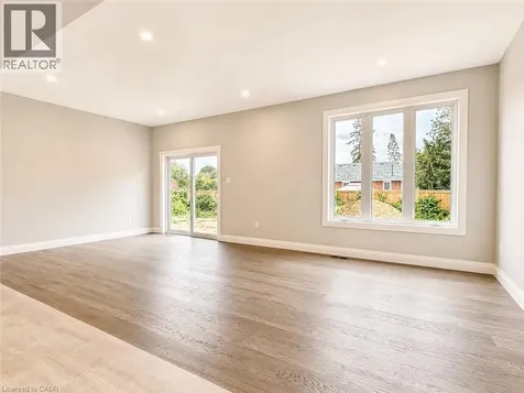 22 Alpine Avenue Stoney Creek ON L9A 1A5