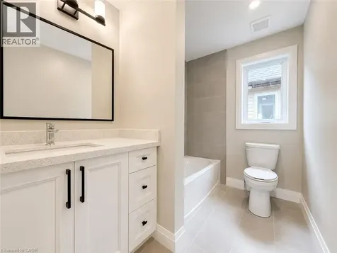 22 Alpine Avenue Stoney Creek ON L9A 1A5