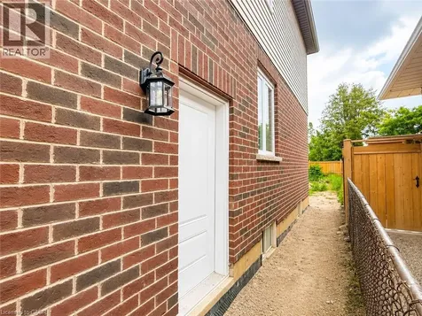 22 Alpine Avenue Stoney Creek ON L9A 1A5