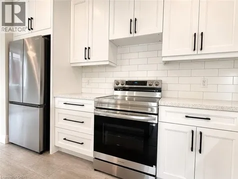 22 Alpine Avenue Stoney Creek ON L9A 1A5