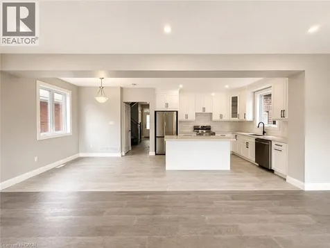 22 Alpine Avenue Stoney Creek ON L9A 1A5