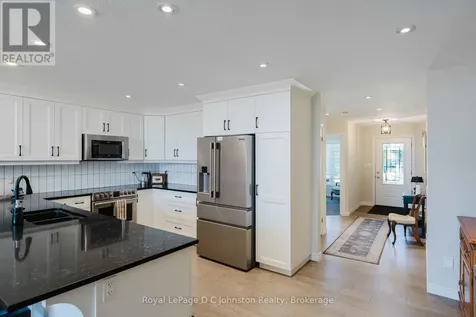 560 Devonshire Road Saugeen Shores ON N0H 2C3