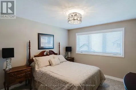 560 Devonshire Road Saugeen Shores ON N0H 2C3