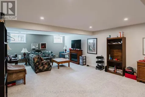 560 Devonshire Road Saugeen Shores ON N0H 2C3