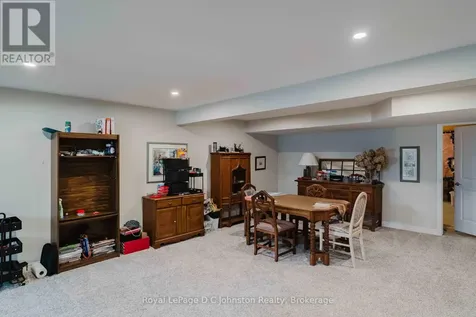560 Devonshire Road Saugeen Shores ON N0H 2C3