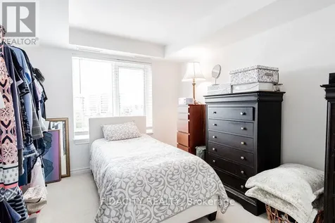314 Central Park Drive Ottawa ON K2C 0R2