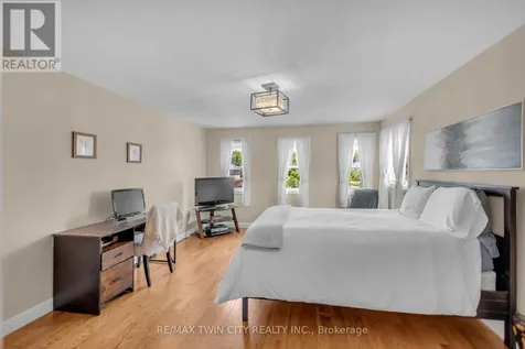 124 Blackburn Drive Brantford ON N3T 6S2