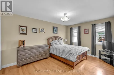 124 Blackburn Drive Brantford ON N3T 6S2