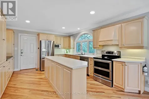 1279 Maple Manor Road North Dumfries ON N1P 0A1