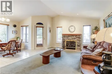 25 Bates Lane Dunnville ON N1A 2W8