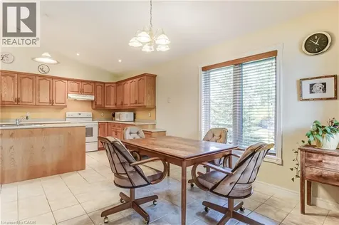 25 Bates Lane Dunnville ON N1A 2W8