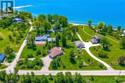 25 Bates Lane Dunnville ON N1A 2W8
