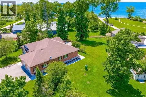 25 Bates Lane Dunnville ON N1A 2W8