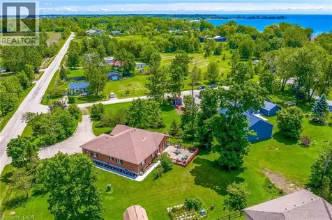 25 Bates Lane Dunnville ON N1A 2W8