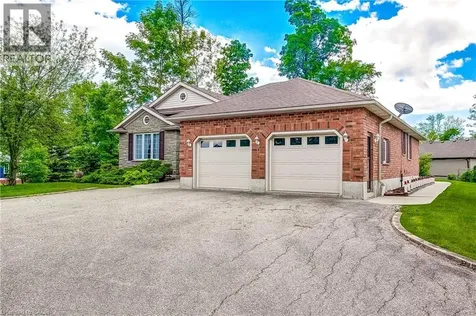25 Bates Lane Dunnville ON N1A 2W8