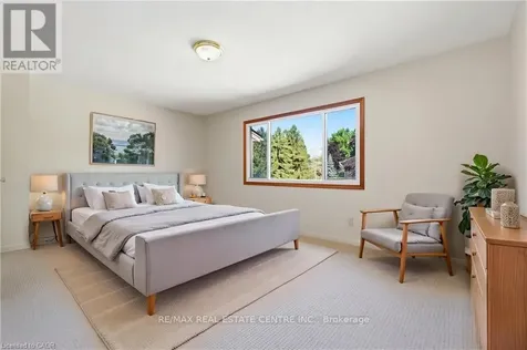 15 Green Valley Drive Kitchener ON N2P 1K7