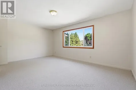15 Green Valley Drive Kitchener ON N2P 1K7