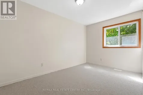 15 Green Valley Drive Kitchener ON N2P 1K7