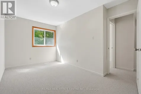 15 Green Valley Drive Kitchener ON N2P 1K7