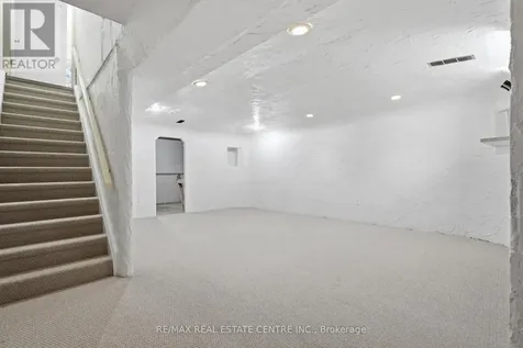 15 Green Valley Drive Kitchener ON N2P 1K7
