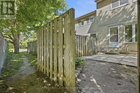 15 Green Valley Drive Kitchener ON N2P 1K7