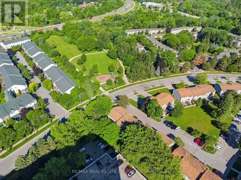 15 Green Valley Drive Kitchener ON N2P 1K7