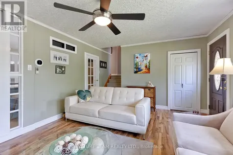 26 Parkdale Avenue Deep River ON K0J 1P0