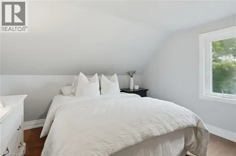 55 East 32nd Street Hamilton ON L8V 3R7