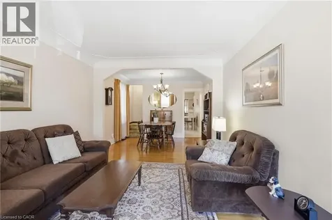 73 Tuxedo Avenue North Hamilton ON L8H 4P6