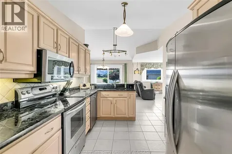 1385 Imperial Crescent Windsor ON N9G 2T6