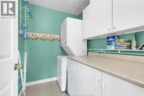 1385 Imperial Crescent Windsor ON N9G 2T6